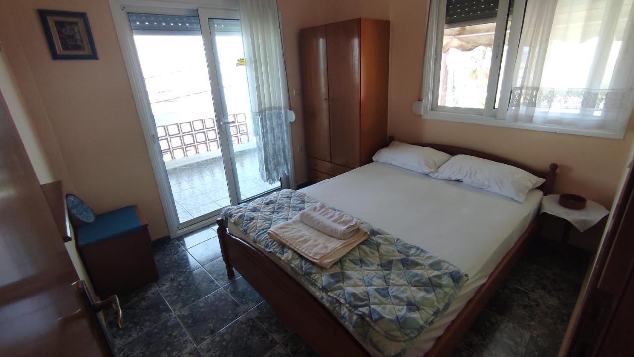 Peristerianos Apartments Nea Skioni Esterno foto