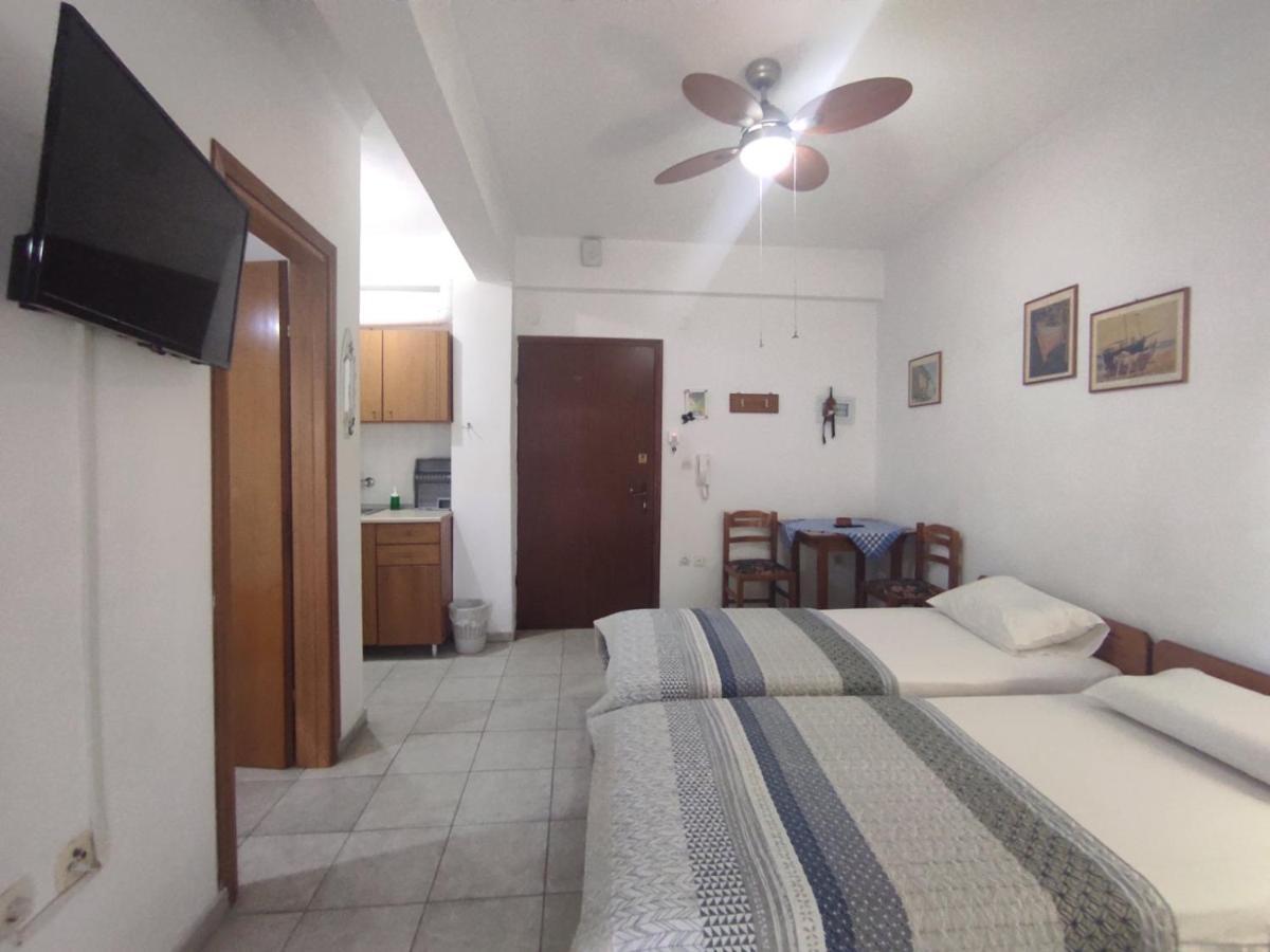 Peristerianos Apartments Nea Skioni Esterno foto