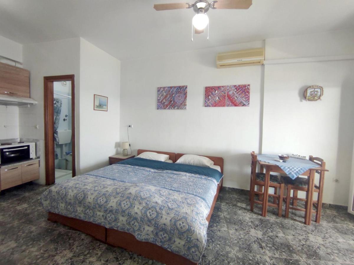 Peristerianos Apartments Nea Skioni Esterno foto