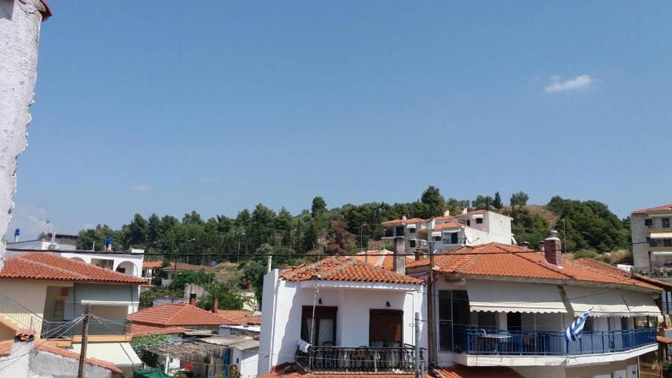 Peristerianos Apartments Nea Skioni Esterno foto