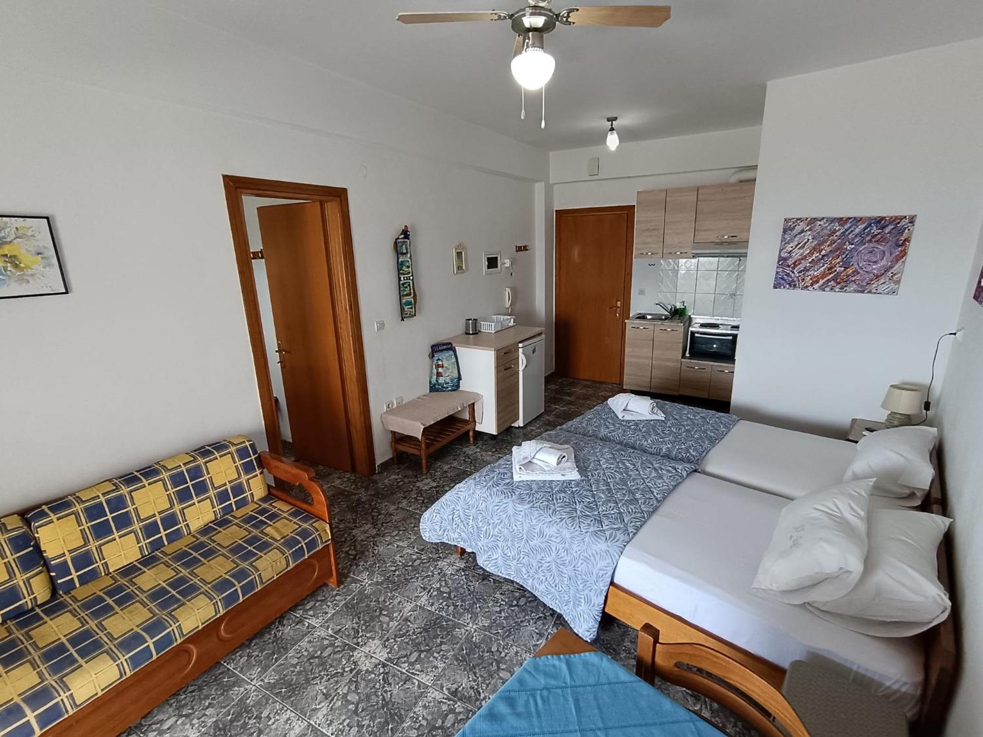 Peristerianos Apartments Nea Skioni Esterno foto