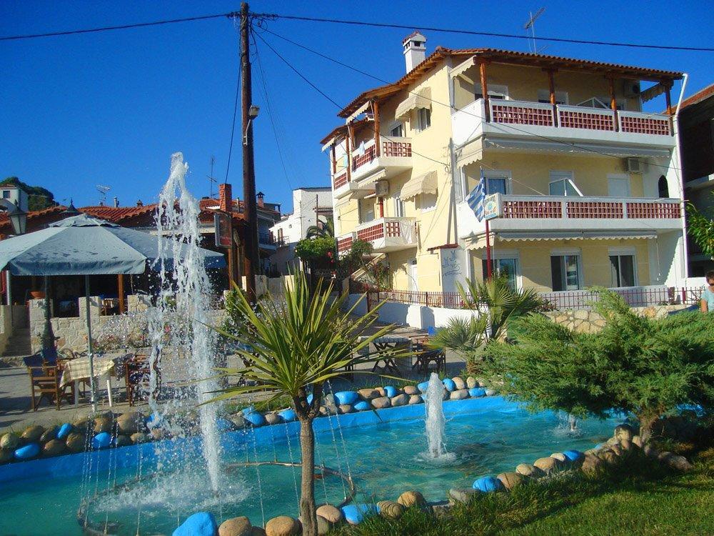 Peristerianos Apartments Nea Skioni Esterno foto