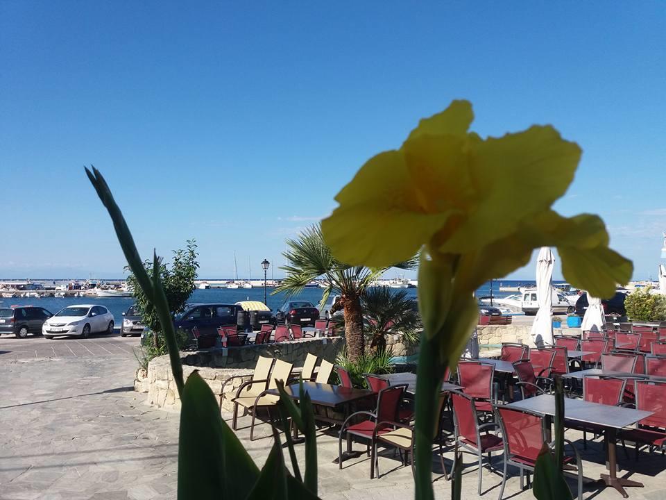 Peristerianos Apartments Nea Skioni Esterno foto