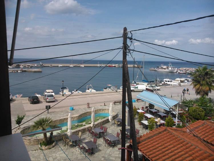 Peristerianos Apartments Nea Skioni Esterno foto